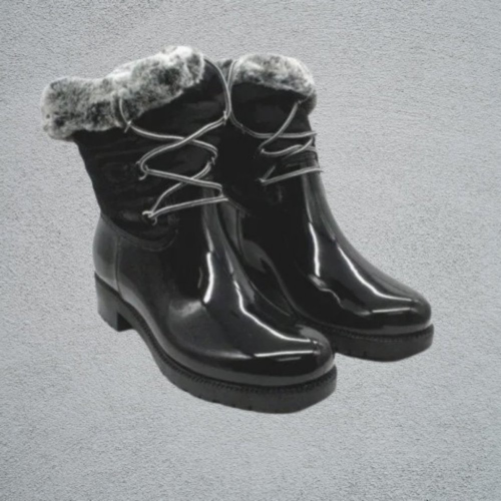 NWT Winter Boots Waterproof Lined